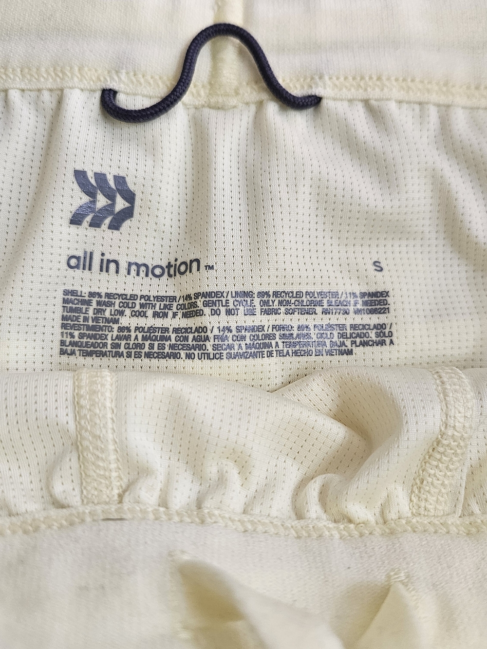 All in Motion™ Women’s 5" Run Shorts — Size Small NWT - Picture 4 of 8